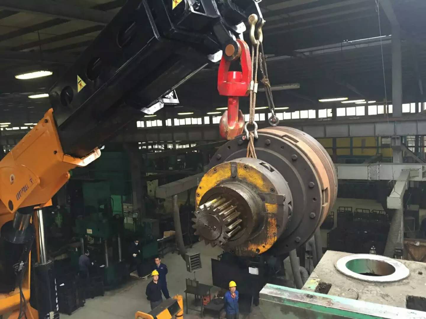 大型設備起重以及精密設備搬運 大型設備起重以及精密設備搬運